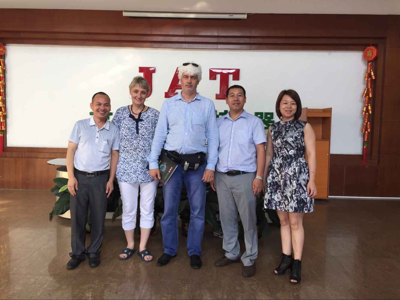 俄羅斯客（kè）戶來君（jun1）奧